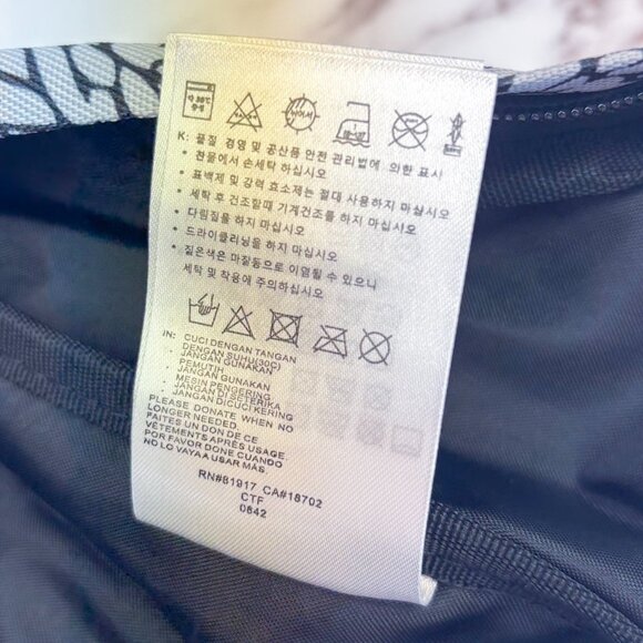 Jordan Air Jordan Crossbody Belt Bag NWT Unisex - Picture 8 of 16